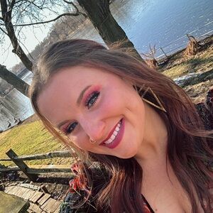 Meet your Posher, Annie